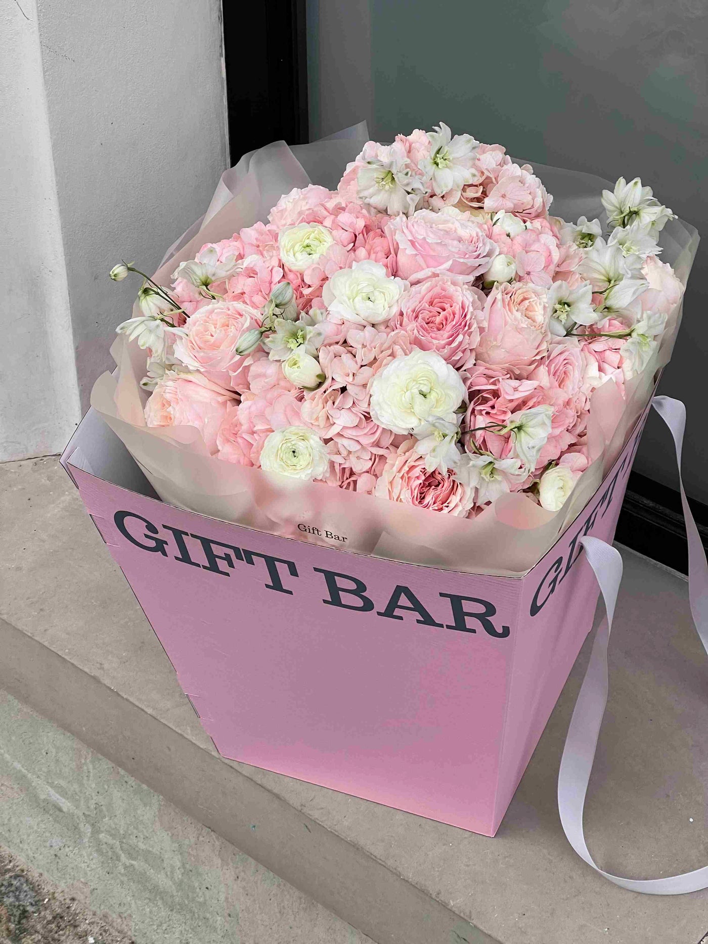 Bukiet "Light pink" kwiaty giftbar.pl 
