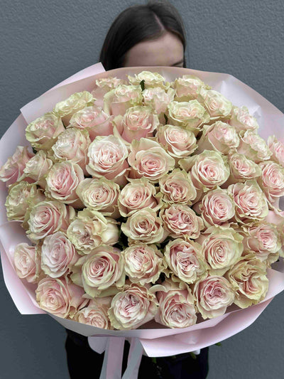 Bukiet róż w różowych odcieniach kwiaty giftbar.pl 