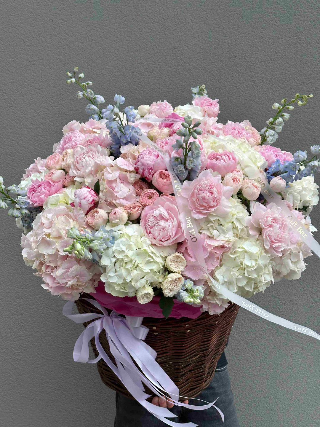 https://giftbar.pl/cdn/shop/files/Koszkwiatow_BerryBliss_kwiaciarniawarszawa_kwiatywarszawa_dostawakwiatowwarszawa_rozewarszawa_1080x.jpg?v=1714498547
