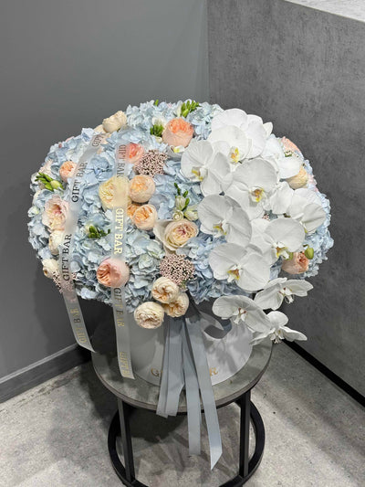 Kwiaty w pudełku "Lagoon" kwiaty giftbar.pl 