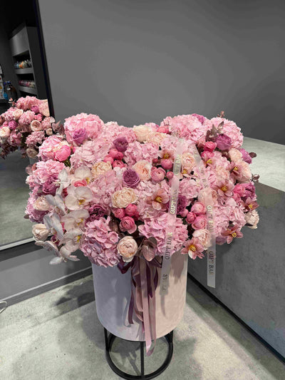 Kwiaty w pudełku "Warm Magic" kwiaty giftbar.pl 